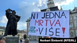 "Ovaj femicid još jedna potvrda da su žene u Crnoj Gori izložene ekstremnom nasilju", poručuju iz Centra za ženska prava (ilustrativna fotografija sa jednog od protesta u Srbiji)