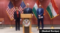 Jeanne Shaheen, Thom Tillis és Chris Murphy amerikai szenátorok Budapesten