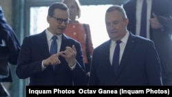 Premierul Poloniei, Mateusz Morawiecki (stânga) s-a aflat marți, 28 martie, la București. El s-a întâlnit cu premierul Nicolae Ciucă (dreapta), dar și cu președintele Klaus Iohannis.
