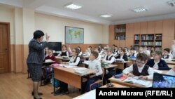 Imagine dintr-o sală de clasă a unui liceu din Chișinău.
