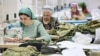 Військова економіка Росії прямує до рецесії. Чи уповільнить це війну? 