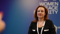 Fotovat: Burrat të përfshihen në diskutimet për mbrojtjen e grave në Kosovë