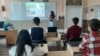 În acest an școlar, circa 6.000 de copii de clasa IX-a vor beneficia de ore suplimentare pentru a se pregăti de examenele de absolvire a gimnaziului.