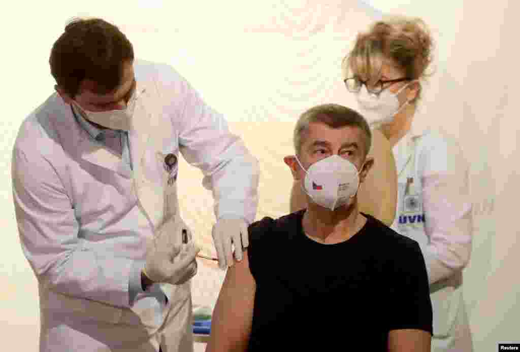 Andrej Babis cseh miniszterelnök már tavaly, 2020. december 27-én megkapta a Pfizer-BioNTech oltását.
