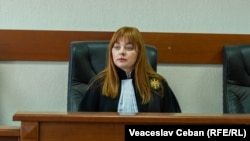 Judecătoarea Ana Cucerescu, la una din ședințele de judecată în dosarul Evgheniei Guțul.
