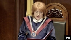 Domnica Manole a fost președintă a Curții Constituționale timp de trei ani, în perioada aprilie 2020 - mai 2023.