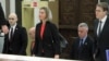 Шефицата на европската дипломатија Федерика Могерини во Собранието на Македонија. Ја придружува амбасадорот на ЕУ, Жбогар