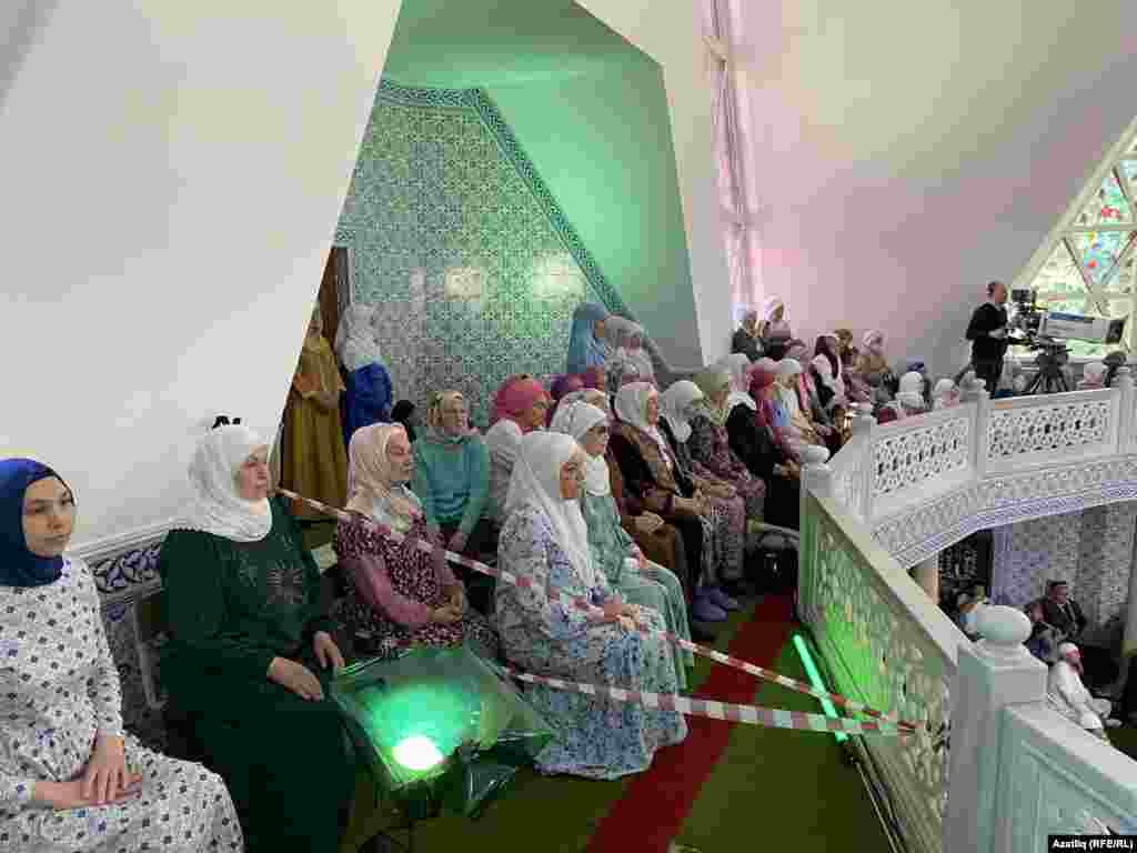 Gratë duke falur Kurban Bajramin në xhaminë Lala-Tulpan, Ufa në&nbsp;Bashkortostan të Rusisë.