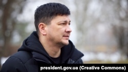 За словами Віталія Кіма, внаслідок чого виникла пожежа складської будівлі на території одного з підприємств