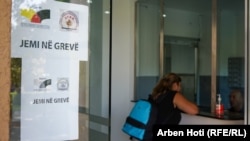 Greva në disa sektorë ka nisur më 25 gusht. 