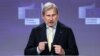 Johannes Hahn költségvetési és adminisztrációs biztos az EU brüsszeli központjában 2022. szeptember 18-án