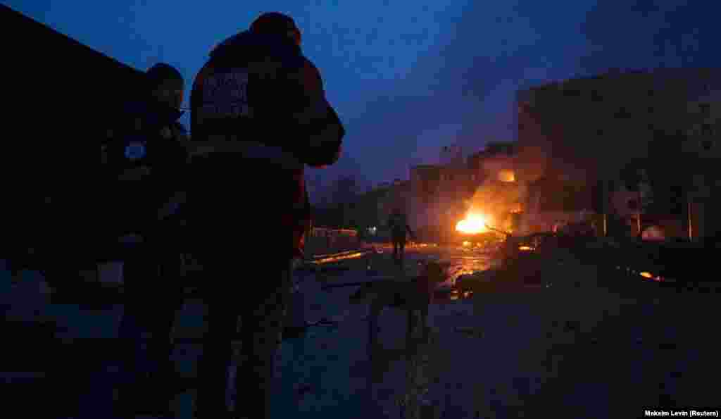 Поврежденные в результате российского обстрела Бородянки здания. Киевская область, 2 марта