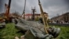 Demontarea statuii lui Ivan Konev, Praga, 3 aprilie 2020.