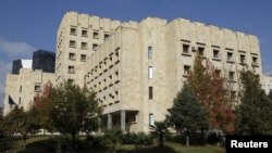 Факт выдвижения Парцхаладзе на пост генпрокурора подтвердил будущий премьер-министр Ираклий Гарибашвили. Сам кандидат отказался от комментариев, тем самым породив у экспертного сообщества опасения, что прокуратура вновь превратится в одну из самых закрытых госструктур