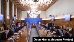 Imagini de la ședința de Guvern (imagine de arhivă). 