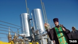 Освячення нового газогону в Рівненській області. Фото за жовтень 2005 року
