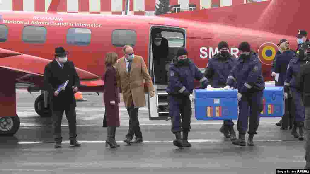 27 februarie – primele vaccinuri anticovid sunt aduse la Chișinău din România. În Moldova a crescut semnificativ numărul cazurilor de covid, pe 26 februarie erau înregistrate peste 1500 de infecții și 28 de decese legate de covid într-o singură zi, cel mai mare de la izbucnirea pandemiei.