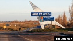 За словами мера Володимира Коваленка, до певних вулиць у жителів Нової Каховки взагалі доступ перекритий