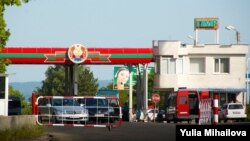 Punctul de trecere transnistrean de la Bender, unde administraţia separatistă exercită controlul vamal, de grăniceri şi al migraţiei
