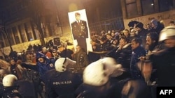 Članovi pokreta Obraz sprečili su 7. februara održavanje izložbe 11 mladih albanskih umetnika u Beogradu.