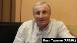 Грамоту передали представникам редакції Крим.Реалії, бо Микола Семена, згідно з рішенням підконтрольного Кремлю суду в Криму, не може залишати територію анексованого півострова