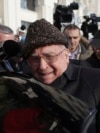 Ion Iliescu, în timpul uneia dintre multele vizite pe care le-a făcut în ultimele trei decenii la Parchet pentru a da explicații despre Revoluția din 1989 și despre Mineriada din iunie 1990.
