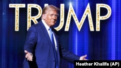 Дональд Трамп заявив 18 січня, що він, найімовірніше, «надасть соцмережі TikTok 90-денне відтермінування від можливої заборони в країні»