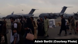 Evakuacija na aerodromu u Kabulu avgusta 2021. 