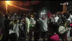 انتخاباتي نتیجې، په لاهور کې خوشالۍ او اورلوبه