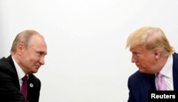 Experții consideră că negocierile dintre Rusia și SUA ar implica concesii teritoriale devastatoare pentru Ucraina, care nu a fost invitată la aceeași masă de negocieri.