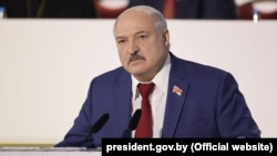 Aleksandar Lukašenko brani ranija ograničenja interneta i upozorava da će to opet uraditi u slučaju da je "sudbina zemlje u pitanju", 12. febriar 2021.
