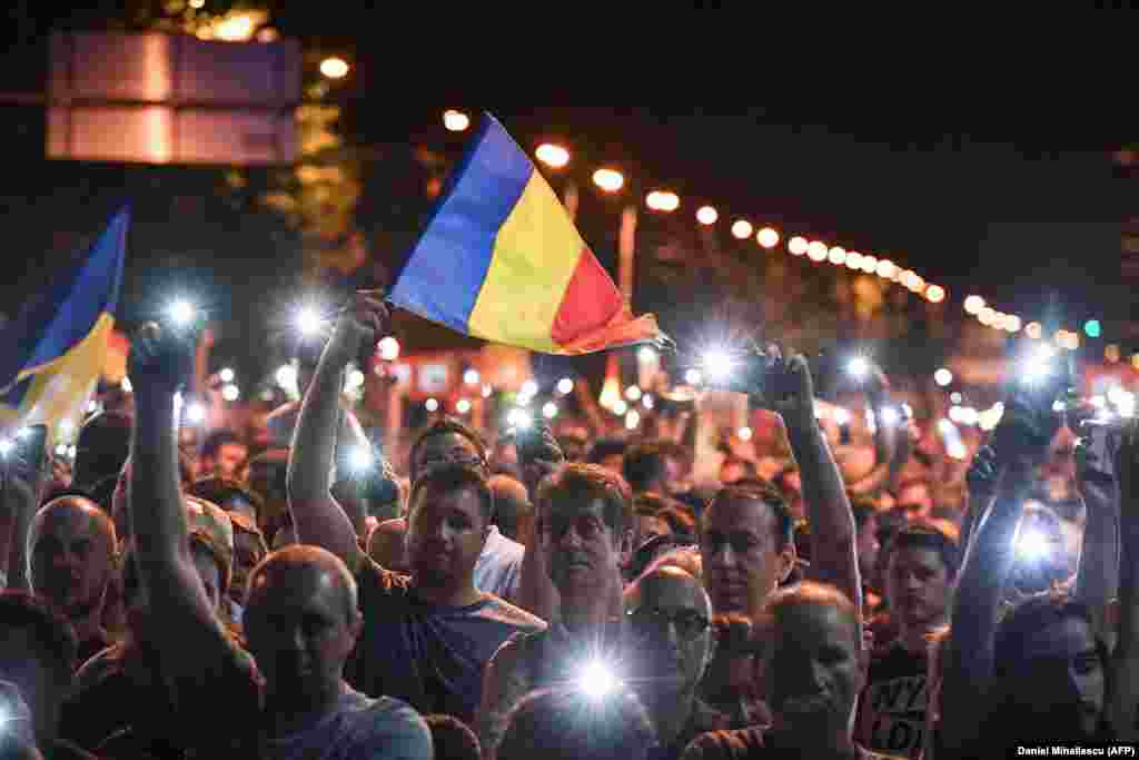 Протести продовжилися й наступного дня,&nbsp;11 серпня,&nbsp;після того, як президент країни Клаус Йоганніс засудив як &laquo;непропорційне&raquo; застосування сили представниками сил безпеки під час сутичок 10 серпня &nbsp;