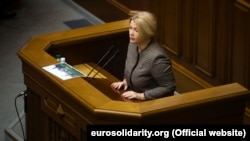 Ірина Геращенко нагадала, що наразі 32 тисяч жінок беруть участь у бойових діях, з них 5 тисяч мають офіцерські звання