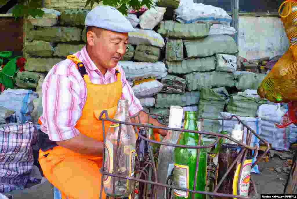 Күнүнө 5 миңге чукул бөтөлкө сатып алат.