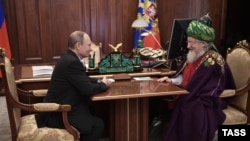 Путиндин Талгат Тажуддин менен жолугушуусу. (2017-жыл)