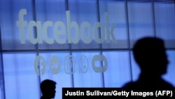 Раніше у Facebook не було менеджера з політичних питань по Україні. Українські користувачі соціальної мережі неодноразово нарікали, що їхні пости зазнають блокувань, а характер блокувань може свідчити про те, що здійснюють їх адміністратори з проросійськими поглядами
