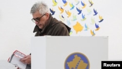 Dita e zgjedhjeve nëpër fotografi