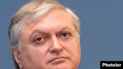 Министр иностранных дел Армении Эдвард Налбандян (архивное фото) 