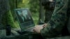 Serviciile de informații britanice au avertizat că statele care acordă ajutor Ucrainei vor fi ținta unor atacuri cibernetice lansate din Rusia. 
