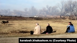Жителі села Новокурськ, Хакасія