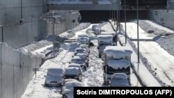 Снежната бура во Грција