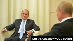 Один із лідерів проросійської партії ОПЗЖ Віктор Медведчук і президент Росії Володимир Путін. Москва, 6 жовтня 2020 року