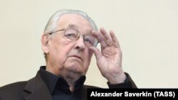 Polyak rejissor Andrzej Wajda.