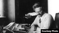 Лев Троцкий