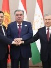 На фото слева направо: президенты Кыргызстана, Таджикистана и Узбекистана Садыр Жапаров, Эмомали Рахмон и Шавкат Мирзиёев 