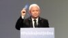  În ciuda faptului că este doar viceprim-ministru, nu există nicio îndoială că Jaroslaw Kaczyński este conducătorul de facto al țării și conduce partidul Lege și Justiție (PiS ) cu o mână de fier.