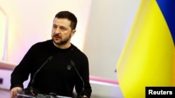 Volodimir Zelenszkij ukrán elnök szerint a NATO-csatlakozás elősegítheti az oroszok által megszállt területek visszavételét diplomáciai úton (archív fotó)
