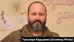 За словами адвоката, під час перебування в СІЗО у його підзахисного значно погіршився зір