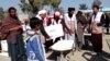 خوست کې له سلګونه بې وزلو سره خوراکي مرستې شوې دي