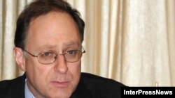 Georgia -- Alexander Vershbow, Assistant Secretary of Defense for International Security Affairs, in Tbilisi, 20Oct2009